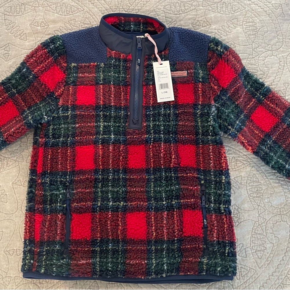 NWT Vineyard Vines kids size large (14) half zip fleece pull over.